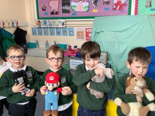 P1 bring their Fluffy Pet to School! 